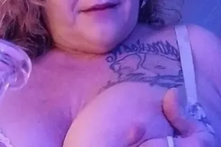 Mature 36yr Model | All Servic... - Image 2